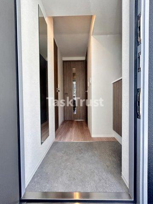 【玄関】 | ブランシエスタ天満