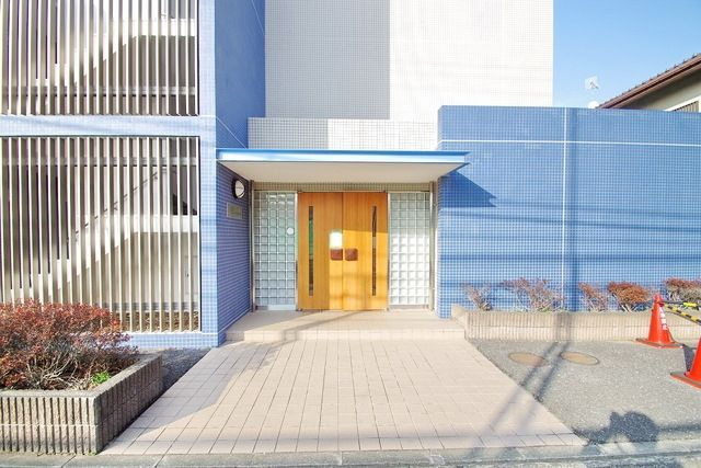 FKマンションのエントランス