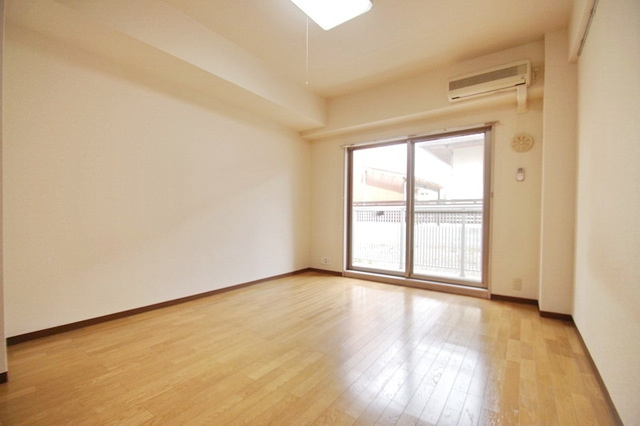 FKマンションの居間・リビング