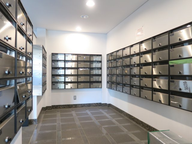 ガーデンヒルズ中山のロビー