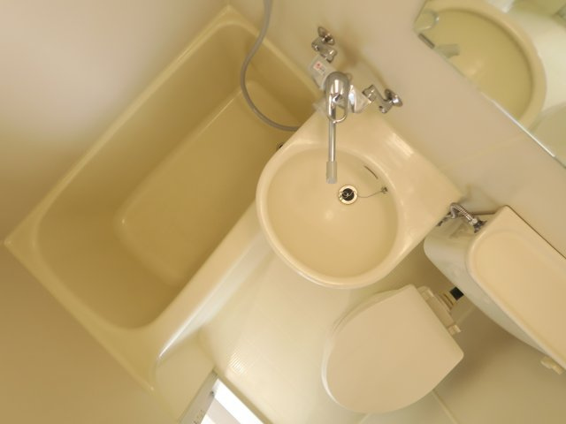 ガーデンヒルズ中山の浴室