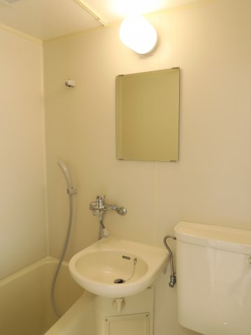 ガーデンヒルズ中山の洗面所