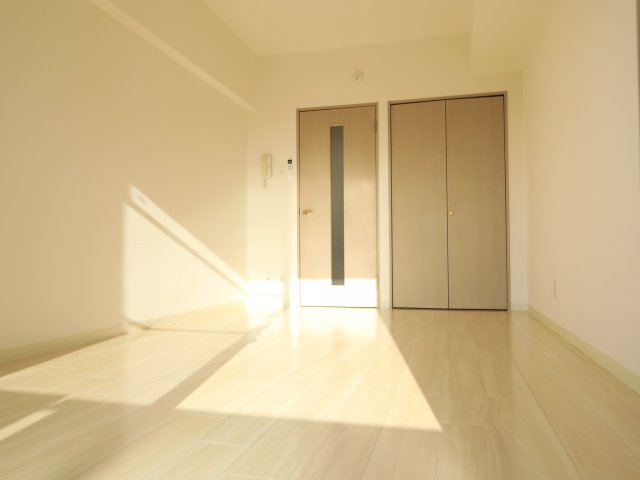 ガーデンヒルズ中山の居間・リビング