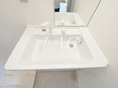 【洗面所】 | 岩崎マンション | 独立洗面台です。