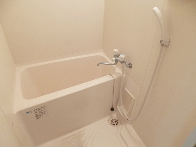 朋悠館の浴室|綺麗な浴室です☆