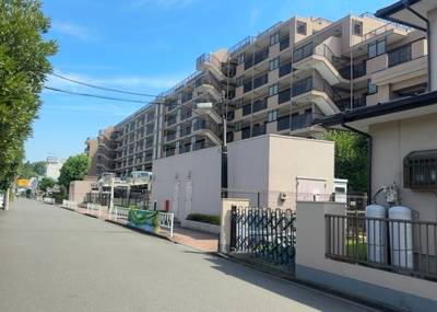 【外観】 | クリオ相模原伍番館 | マンションの外観は非常に重要なポイントです！外観の善し悪しは資産価値に大きな影響を与えます。外観のいいマンションを購入することで、高値で売却がしやすく、買い手が見つかりやすいというメリットがあります。