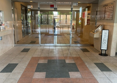 【内装】 | クリオ相模原伍番館 | 共有部分は、住民なら誰もが使える設備のこと。例えば駐車場やエレベーター、インターネット設備、セキュリティ設備などがあります。他にも、マンションの廊下・外部階段やエントランス・ゴミ置き場などがあります。