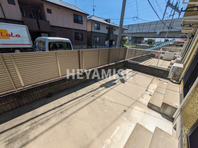 セジュール鬼橋B棟の庭