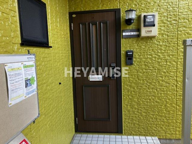 セジュール鬼橋B棟の玄関