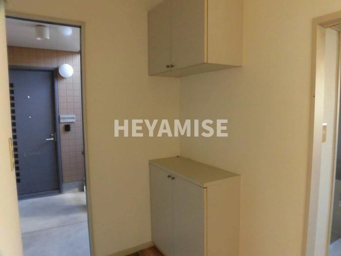 ディアス池田E棟の玄関