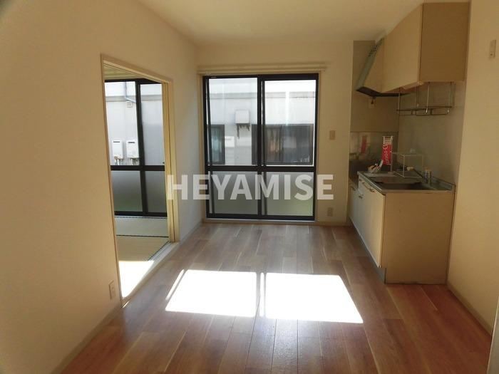 ディアス池田E棟の居間・リビング