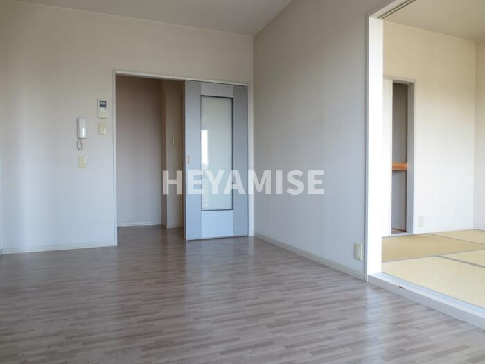 ディアス池田G棟の居間・リビング|※室内画像は別号室のもの