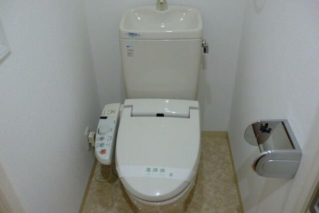 サンテミリオン白山のトイレ|トイレ　※別室の写真です