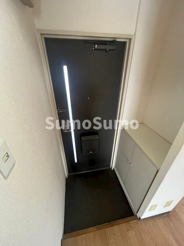 澤村マンションの玄関