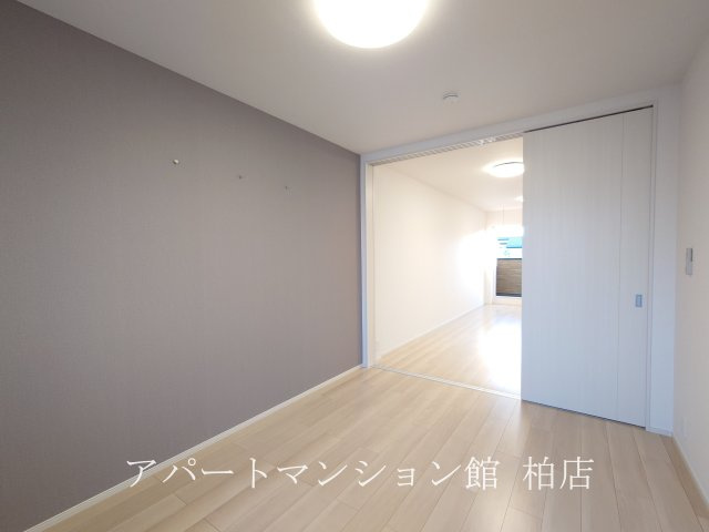 エスタブレBの洋室
