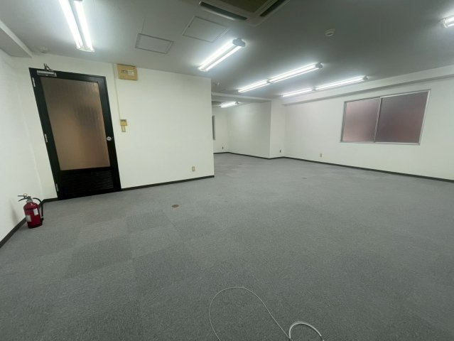 NISHITENMAGTCBLDGの内装