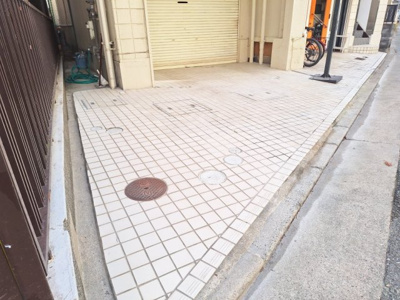 【その他共用部分】 | シャトー甲陽 | 店舗前スペース