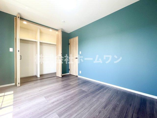 青梅市千ヶ瀬町　中古戸建の洋室|使い勝手のいい洋室です