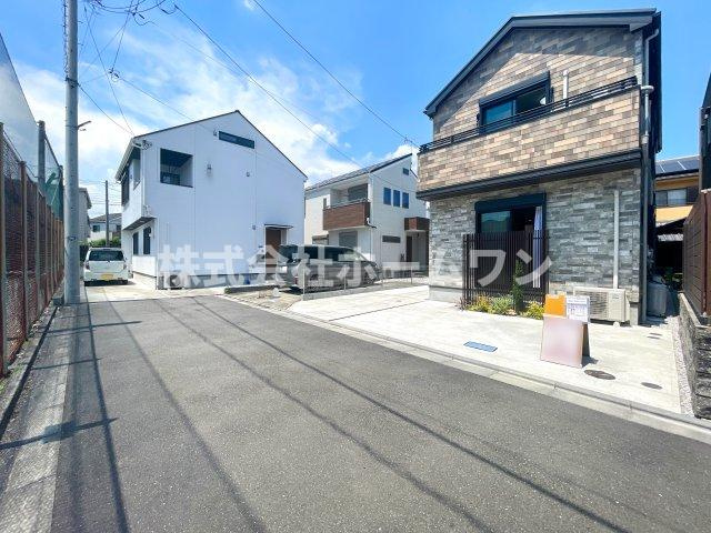 青梅市千ヶ瀬町　中古戸建の前面道路含む現地写真|前面道路含む現地写真です