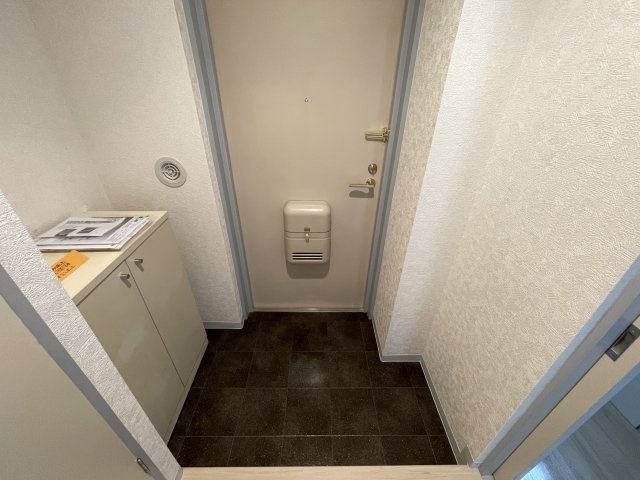 リファインドマンションＫの玄関