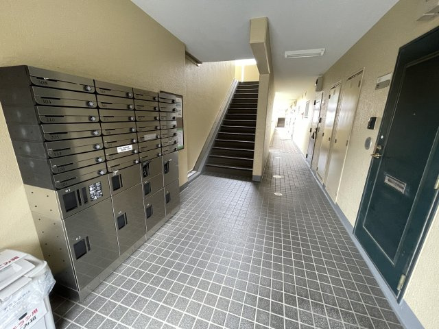 リファインドマンションＫのロビー