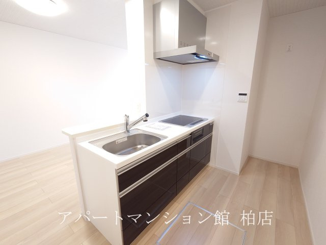 エスタブレBのキッチン|同施工会社、同型タイプです