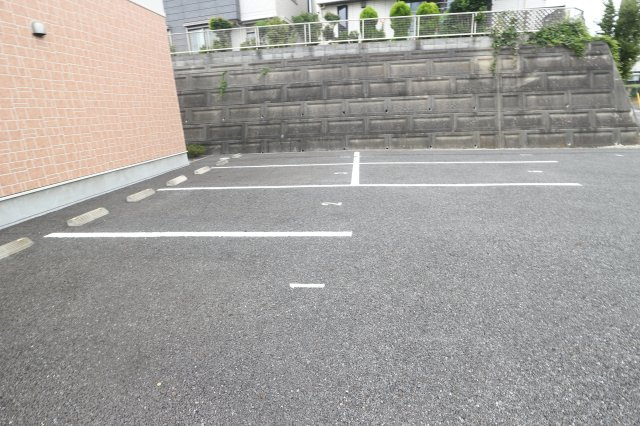 Ｃａｍｅｒａ　Ｆｅｌｉｃｅの駐車場