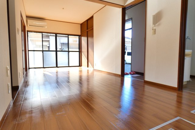 【居間・リビング】