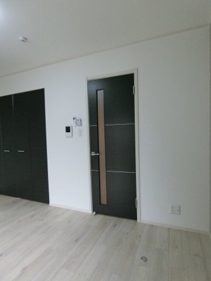 【洋室】 | ディーオモンテ