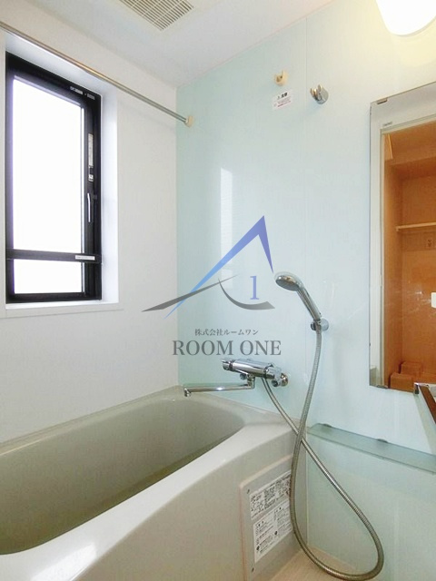 B CITY APARTMENT IKEBUKURO WESTの浴室|お風呂です。
