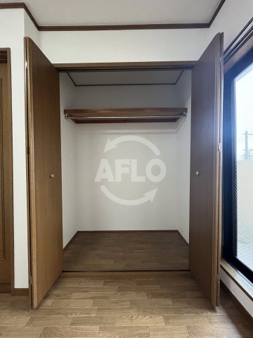 グリーンヒル江坂の収納|グリーンヒル江坂 　クローゼット