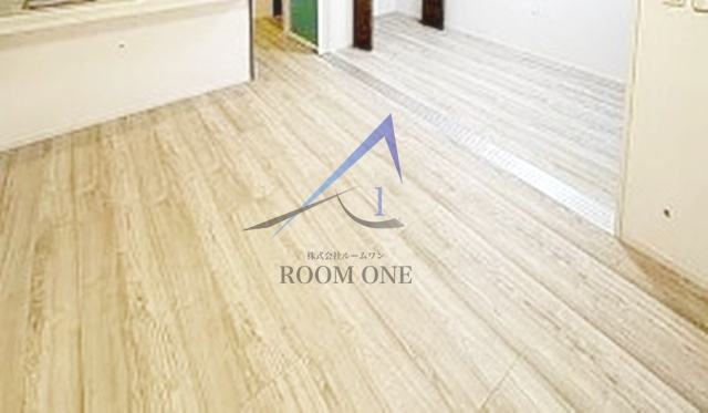 Mejor Sitio 恵比寿の居間・リビング|洋室のお部屋です。