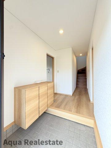 高松市香西東町　リノベ住宅の玄関|シンプルで使いやすい玄関です