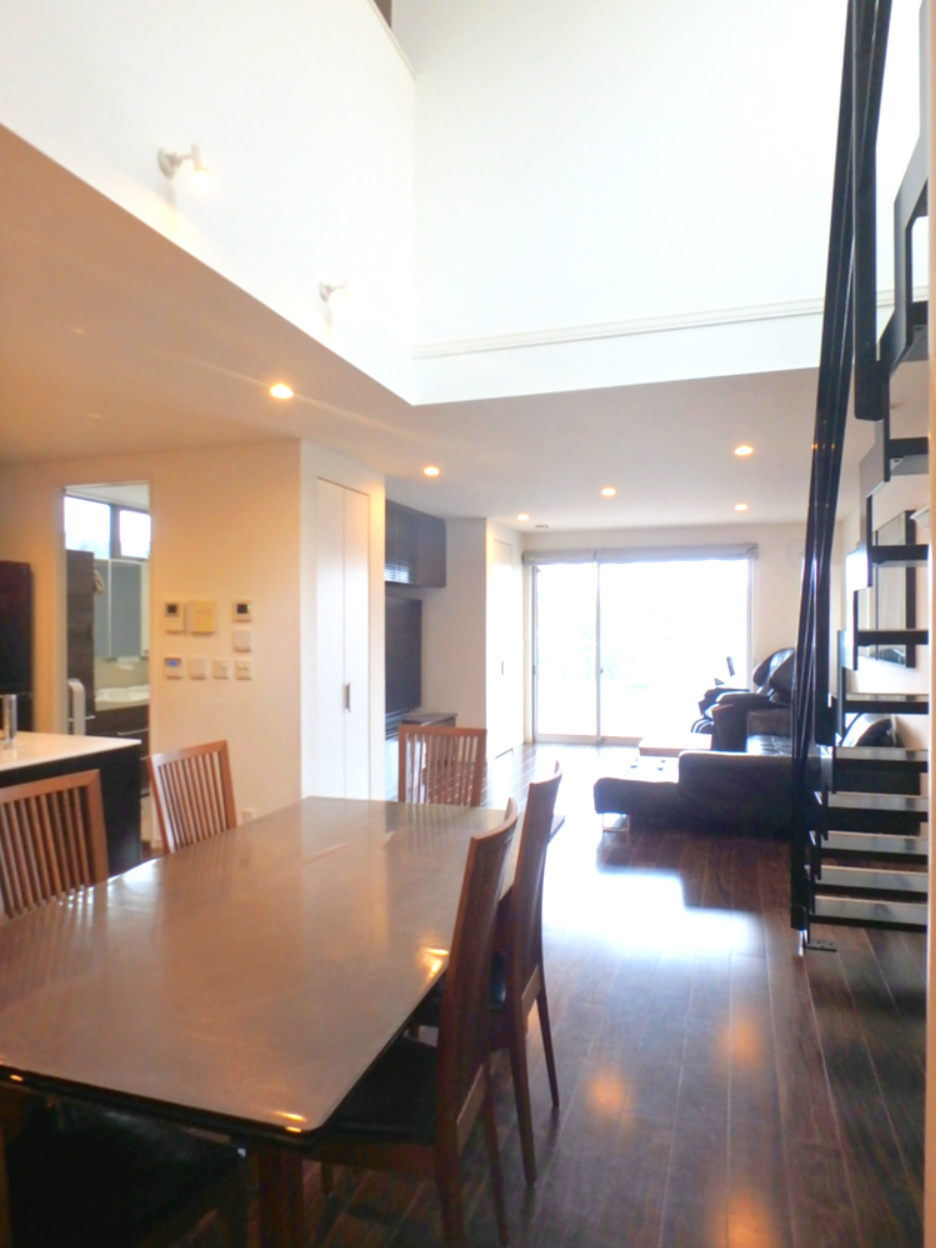 上甲東園3丁目　戸建の居間・リビング|リビングです