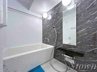 【浴室】 | FIRST RESIDENCE SAKAE(ファーストレジデンス栄) | 落ち着いた空間のお風呂です