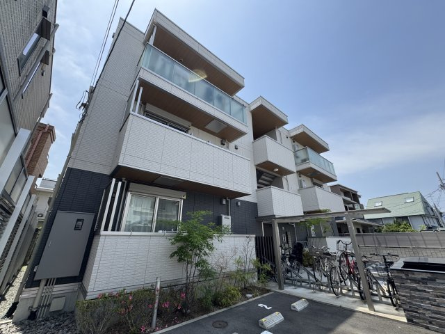 アグレイド北桜塚の外観