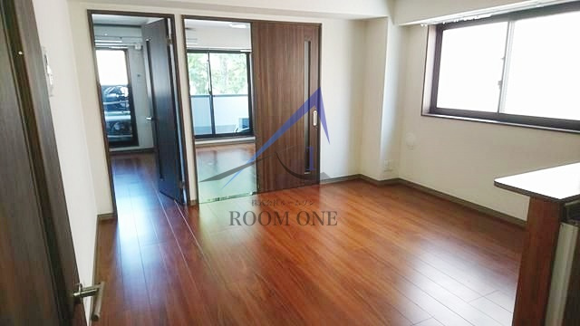 第６３シンエイビルの居間・リビング|洋室のお部屋です。