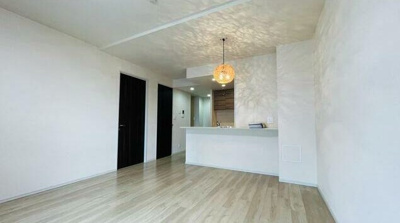 【居間・リビング】 | クレヴィア豊田多摩平の森RESIDENCE | ※写真は別号室タイプです（イメージ）