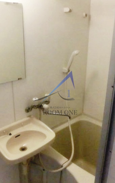 インベスト四谷の浴室|お風呂です。