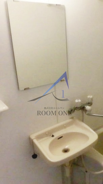 インベスト四谷の洗面所|洗面台です。