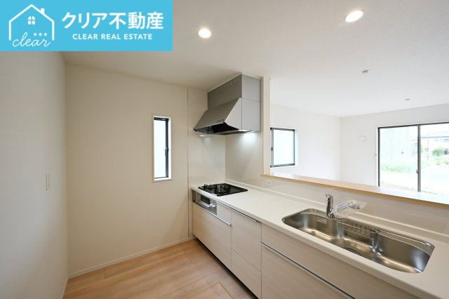 【キッチン】 | 邑楽町中野第4　クレイドルガーデン | 対面タイプならキッチン内にいながらご家族やお客様との会話が楽しめます