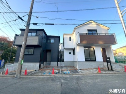 【外観】 | 横浜市旭区市沢町 新築戸建て【仲介手数料無料】カースペース2台 | 仲介手数料無料！お気軽にお問合せくださいinfo@kenone.co.jp /08070587312