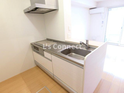 【キッチン】 | レガーロ | ２口ＩＨとラジエントヒーターの３口システムキッチン。