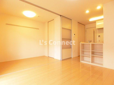 【内装】 | レガーロ | 居室と寝室を分けて生活できる１ＬＤＫ。