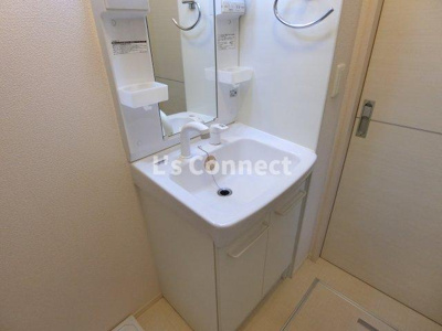 【洗面所】 | レガーロ | 朝の支度もスムーズな独立洗面台。