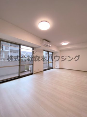 【居間・リビング】 | 　PHOENIX COURT 交野Ⅰ | きれいなリビングです