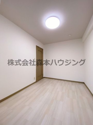【洋室】 | 　PHOENIX COURT 交野Ⅰ | 個人の部屋や寝室として使える洋室です