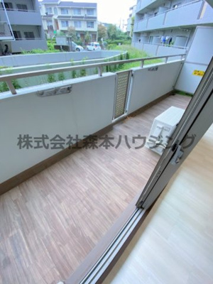 【バルコニー】 | 　PHOENIX COURT 交野Ⅰ | お洗濯にも便利なバルコニー付き