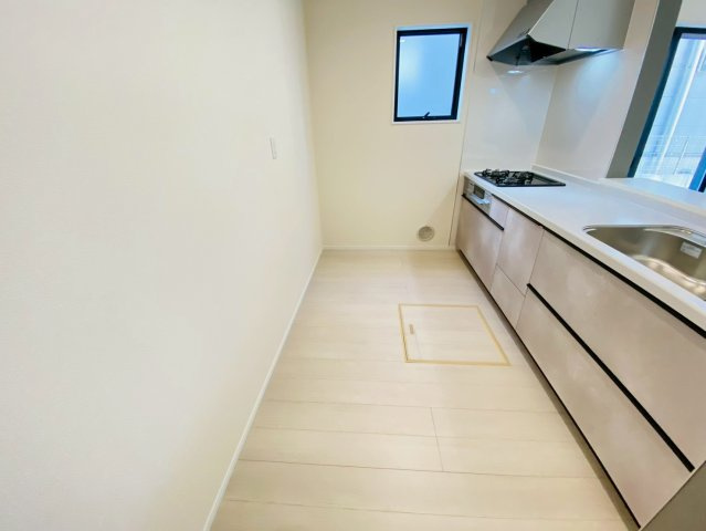 リーブルガーデン／菊陽町原水第三／１号棟のキッチン