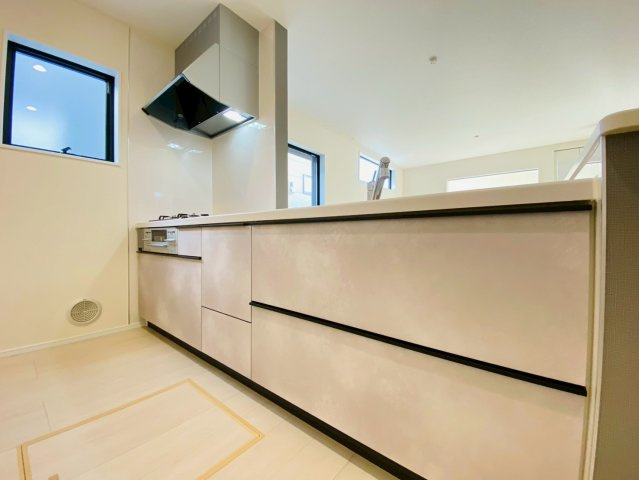 リーブルガーデン／菊陽町原水第三／１号棟のキッチン